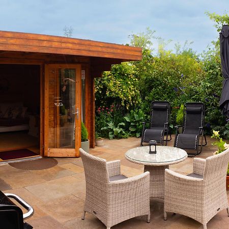 Villa Moors Wood Relaxing ,Tranquil Retreat With Hot Tub Chippenham  Exterior foto