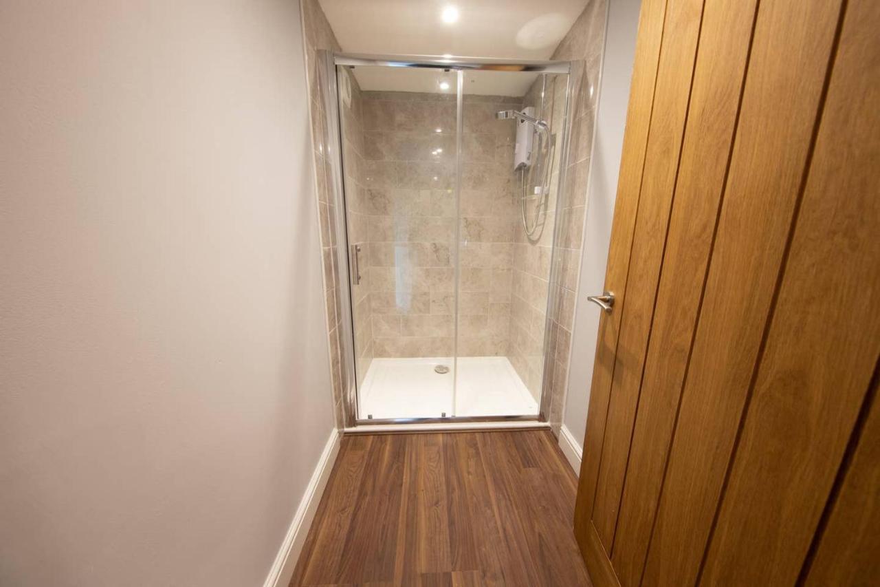 Villa Moors Wood Relaxing ,Tranquil Retreat With Hot Tub Chippenham  Exterior foto